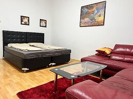 Cozy 2BR Apartment Near Danube River