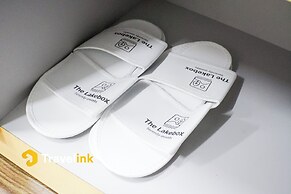 The Lakebox Menjer by Travelink