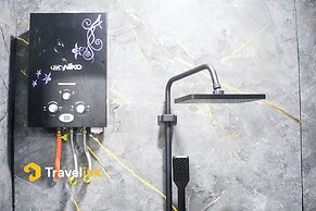 The Lakebox Menjer by Travelink