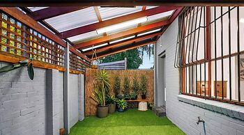 Cozy House Ideal Location