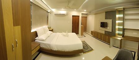 Hotel High Rise