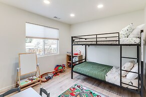 Near NAU & Dtwn! Kid-friendly Flagstaff Retreat