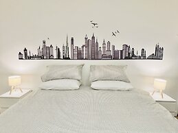 Modern CBD Aparment, Workspace, Fast Wifi and Pool