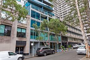 Modern CBD Aparment, Workspace, Fast Wifi and Pool
