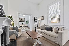 Heritage Bluestone Home Near Scotch College
