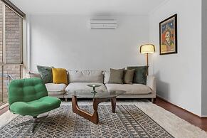 Spacious 3-bed Townhouse With Courtyard