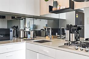 Renovated 2-bed Apartment With Balcony