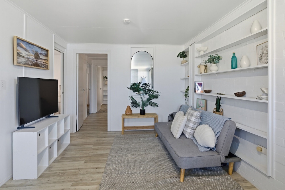 Coastal Escape With Courtyard and Parking