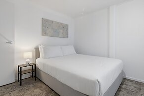 Coastal Escape With Courtyard and Parking