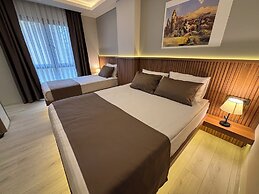 AIRPORT CORNER HOTEL