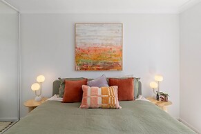 Spacious Apartment Near Cronulla Beach
