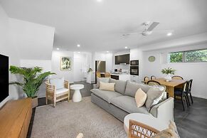Bright 3-bed Home With Private Courtyard