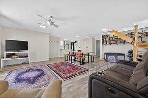 Coastal 2-bed Home With Pool & Spa