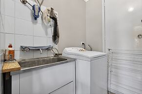 Coastal 2-bed Home With Pool & Spa