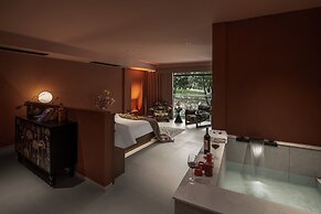Dujiangyan Private Hot Spring Villa