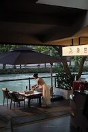 Dujiangyan Private Hot Spring Villa