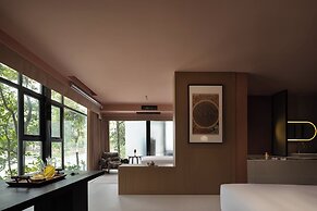 Dujiangyan Private Hot Spring Villa