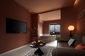 Dujiangyan Private Hot Spring Villa