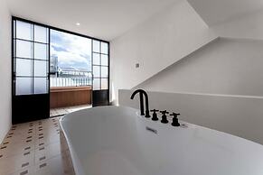 AND.U Designer Homestay