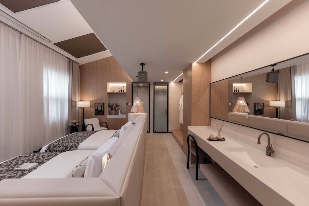 AND.U Designer Homestay