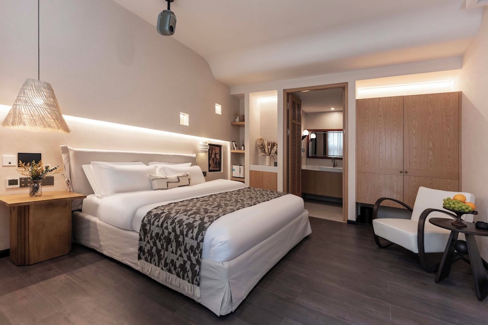 AND.U Designer Homestay