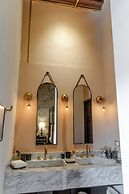 Barbara Boutique Hotel