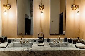 Barbara Boutique Hotel