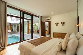 Green Moon Villa by Betterplace