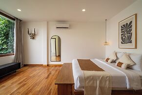 Green Moon Villa by Betterplace
