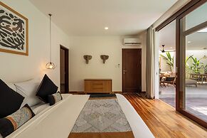 Green Moon Villa by Betterplace
