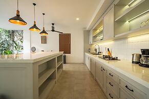 Green Moon Villa by Betterplace