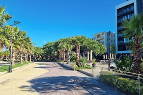 Sea View Holiday Apartment 073