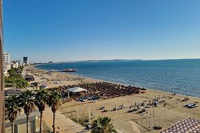 Sea View Holiday Apartment 073