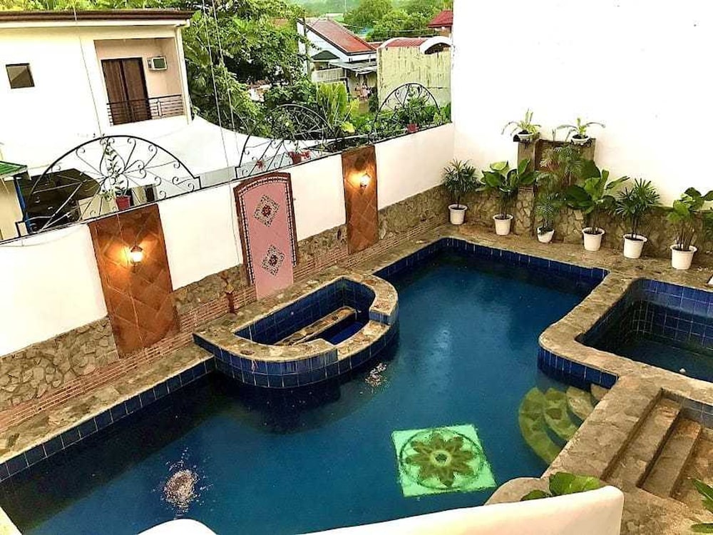OYO 1190 Manzel Shanicaye Private Villa