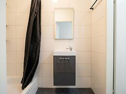 Cozy 1BR Apt with Lounge Central Vienna