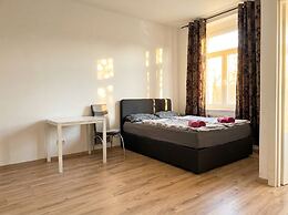 Cozy 1BR Apt with Lounge Central Vienna