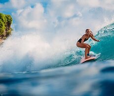 Asanka Surf House & Restaurant with pool