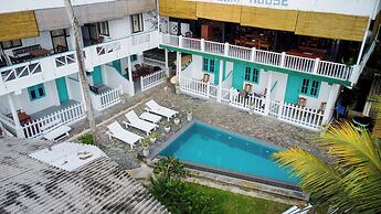 Asanka Surf House & Restaurant with pool