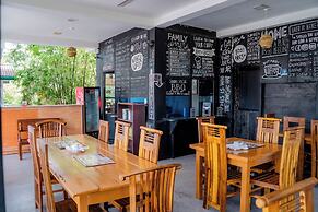 Asanka Surf House & Restaurant with pool