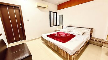 Hotel D & D Palace near Mahakal Temple