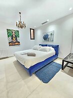 Elegant and Modern Villa V 04