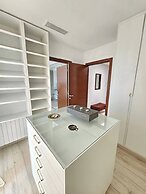 Elegant and Modern Villa V 04