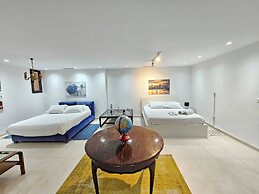 Elegant and Modern Villa V 04