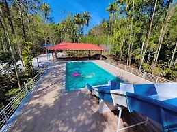 Ecstasy resort