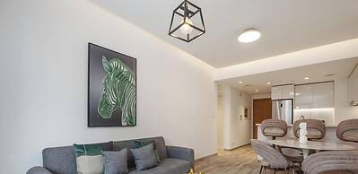 LUX The Business Bay Executive Suite
