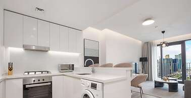 LUX The Business Bay Executive Suite