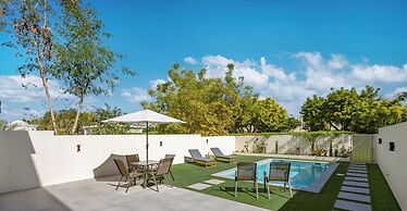 LUX The Serene Springs Villa 2