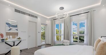 LUX The Serene Springs Villa 2