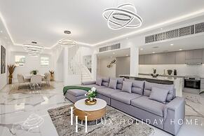 LUX The Serene Springs Villa 2