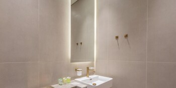 LUX  The Phantom Sky Pool Suite